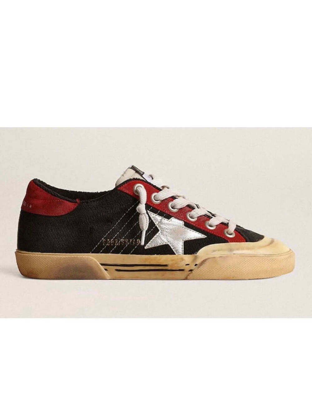 Golden Goose Super Star Sneakers(PLEASE REQUEST YOUR SIZE BEFORE PURCHASING)